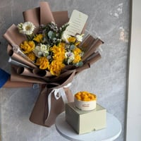 باقة يلو روز مع كيكة المنجا