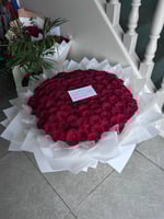 باقة 100 وردة حمراء