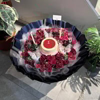 باقة الحب مع كيكة الريد فلفت