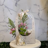 Musk & Roses Holder حامل ورد ومسك