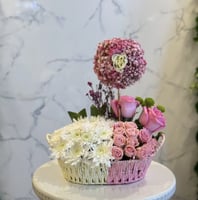 Lullaby Roses Basket سلة الورد لالاباي