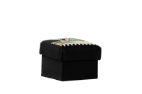 صندوق مطرز بالقط العسيري