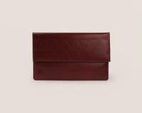 حقيبة ايباد | الرمال | اللون العنابي