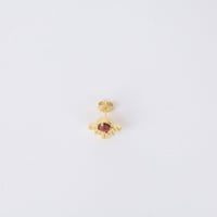 حلق | الفريد | ذهبي بحجر أحمر داكن