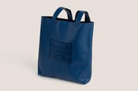 وردة الصحراء حقيبة الحجاز اللون الأزرق