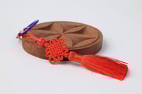 فواحة سيارة | زهرة اللوتس| اللون البرتقالي