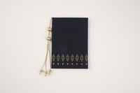 مفكرة البشت | أسود