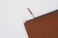 الحجاز حافظة لابتوب جلد - بني