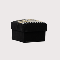 صندوق مطرز بالقط العسيري