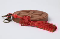 فواحة سيارة – زهرة اللوتس-اللون الأحمر