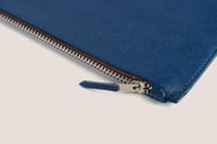 حقيبة الجوف اللون الأزرق