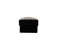 صندوق مطرز بالقط العسيري