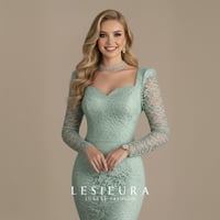 فستان منت بلوم المميز