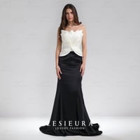 فستان سهرة فاخر بقصة صدر على شكل زهرة اللوتس