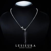 قلادة القلوب الثلاثية المميز