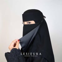 نقاب نص بخط مائل مع مقوى مع تبطين