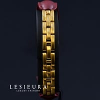 ساعة أورلورا بتصميم ڤان كليف