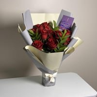 باقة ورد أحمر تغليف دبل فيس