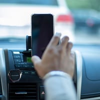 قاعدة للجوال على السي دي من نيتزي