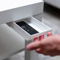 درج مكتبي صغير بلون أبيض من نيتزي