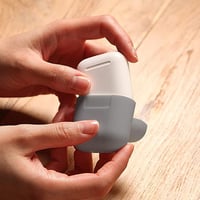 غلاف لسماعة ابل اللاسلكية بلون رصاصي من إيلاقو