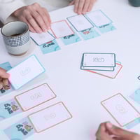 لعبة ورقية جماعية - فك عمرك