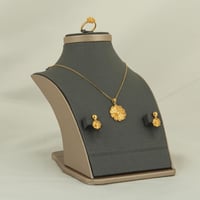 طقم ذهب الزهرة ( عيار 21 )