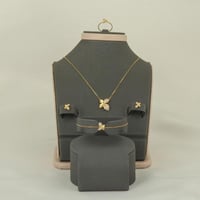 طقم ذهب الوردة ( عيار 21 )