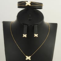 طقم ذهب مطعم بالمينا ( عيار 18)