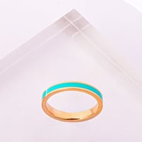 دبلة ذهب باللون الفيروزي ( عيار 21 )