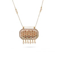 عقد ذهب زخارف باللون البرتقالي والأصفر (عيار 18)