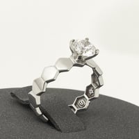 خاتم ذهب خلية ( عيار 18 )