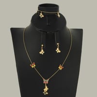 طقم ذهب فراشات أطفال ( عيار 18)