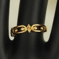 خاتم ذهب مزخرف ( عيار 18 )