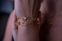 بنجرة ذهب تراث العماري قلوب كبيرة للسيدات (عيار 21...