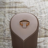 دبلة ذهب باللون الاسود ( عيار 21 )