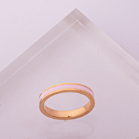 دبلة ذهب باللون الوردي الفاتح ( عيار 21 )