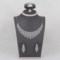 طقم ذهب ابيض السنابل البيضاء (عيار 18)