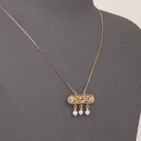 عقد ذهب مزخرف ابيض ( عيار 18 )