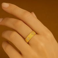 دبلة ذهب الزهور المتباعدة ( عيار 18 )