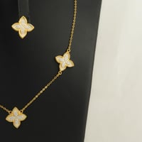 طقم ذهب الورد الأبيض (عيار 18)