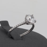 خاتم ذهب سوليتير ابيض ( عيار 18 )