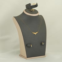 طقم ذهب جناح مع فص فيروزي ( عيار 21 )