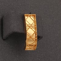 طقم ذهب بيضاوي منقوش ( عيار 21 )