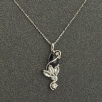 تعليقة الماس انجل فالنتاين ( عيار 18 )