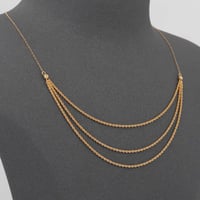 عقد ذهب مبروم ثلاث أدوار ( عيار 21 )