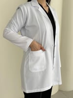 لاب كوت طبي نسائي - أبيض 28 انش