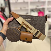 حقيبة مايكل كورس