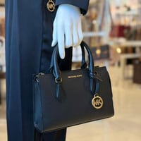 حقيبة مايكل كورس الحجم الصغير