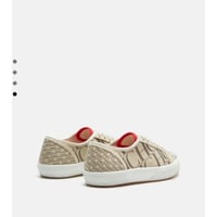 شوز كارولينا هريرا Ch